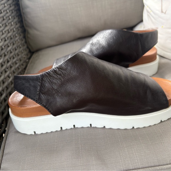 Bueno Black buttery soft Leather Platform Women's Sandals - Picture 7 of 9